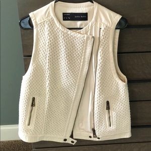 Zara cream knit blend vest, medium